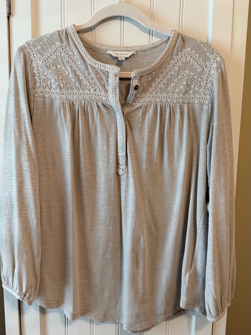 Lucky Brand Women’s M Embroidered Boho Blouse Taupe Long Sleeve